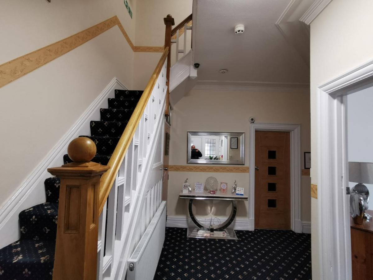 Sunnydale Hotel Blackpool Bagian luar foto